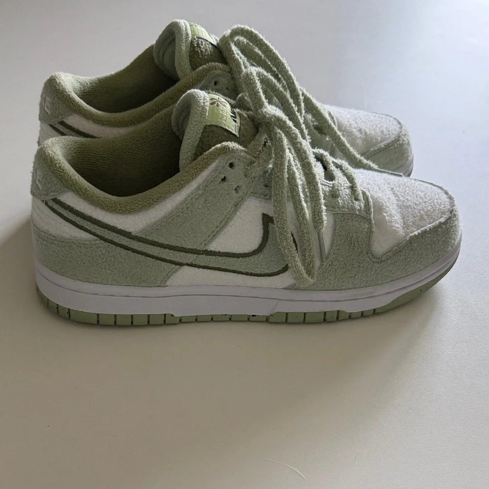 Nike Women's Sneakers - Green and White - Picture 3 of 5